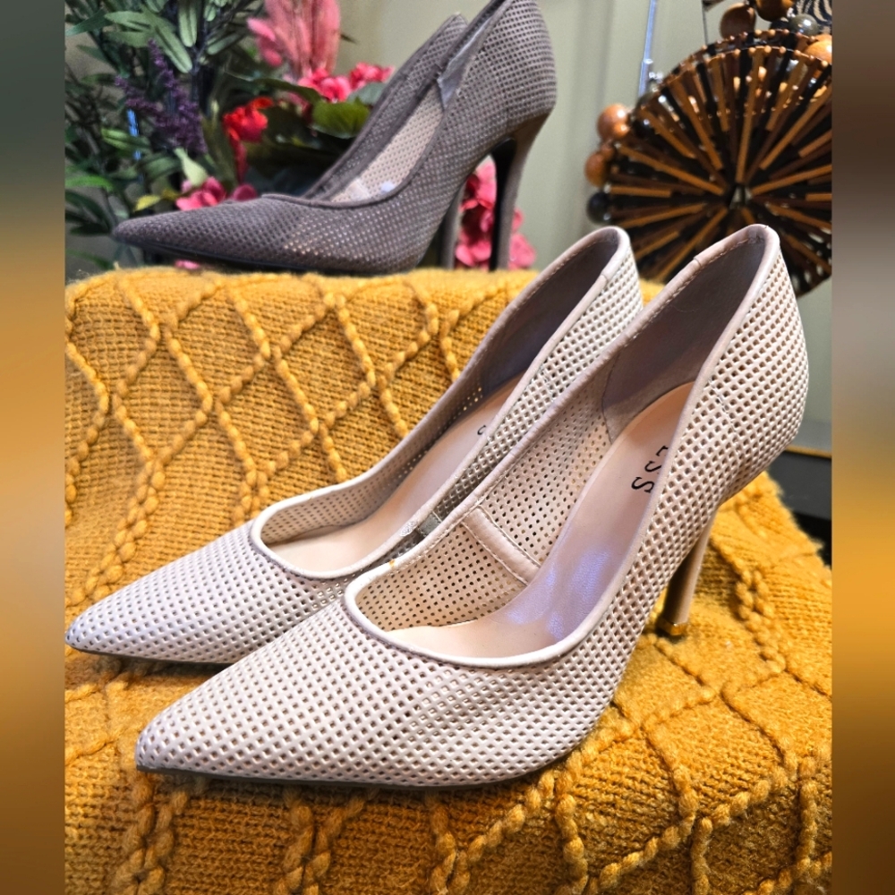 Guess, Women's size 7, Pumps bundle